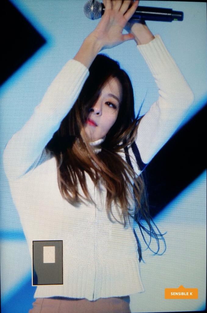 SeulgiUpdates's tweet photo. [PREVIEW] 151030 RED VELVET Seulgi at Changwon KPOP World Festival 
cr: sensible_k https://t.co/VRDs09HxgC