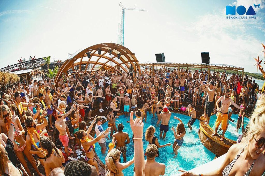 _georgespratt's tweet photo. Cant lie look pretty big here #SpotGeorge #Hideout2015 https://t.co/MEHgnobcCD