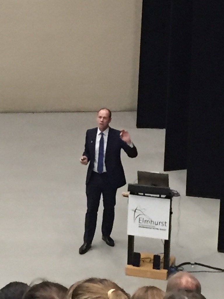 safeindance's tweet photo. Greg Retter clinical director @TheRoyalBallet talks about importance being a Healthy dancer #strongerdancer @DanceUK https://t.co/20m0rcNPMx