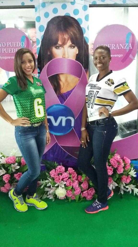 LIFFFpanama's tweet photo. Chicas de seleccional de flag de panama previa a la entrevista en @tvnpanama @Affpanama @TheFieldpty @IdayVuelta154 https://t.co/uJ4xsyDntt