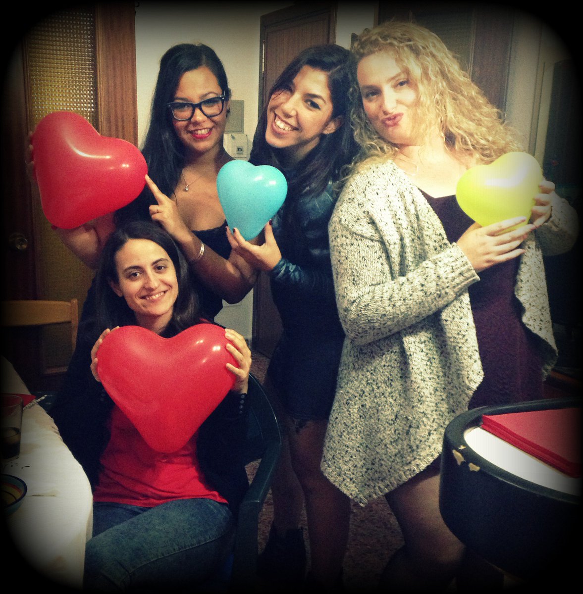 solcitopereira's tweet photo. Gracias ^^ <3 mis amores #MiCumple26 @Lariuska89 @raquel_clement  #Erikuchi y todos mis sobriiinos jajjajaja https://t.co/D3EQfLMNQt