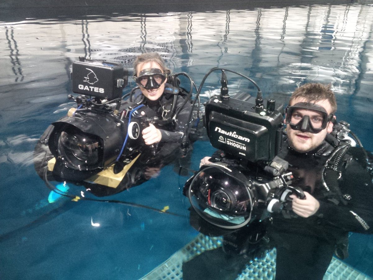 RobHillDiver's tweet photo. Testing out the new @NauticamUK housing for Arri Alexa Mini in the @PinewoodStudios U-Stage https://t.co/A2WbVVvw8A