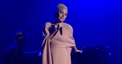 enews's tweet photo. Ryan Murphy honored by AmfAR, Lady Gaga performs &amp; spends $200,000 during auction: https://t.co/z20s3nRoBA https://t.co/CyRIAfjzK2