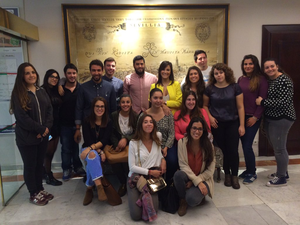 AGlezCobreros's tweet photo. Visita @hotelbecquer_  GRACIAS!!! @CampusEUSA @Centenobob https://t.co/JJdBqZ7qLM