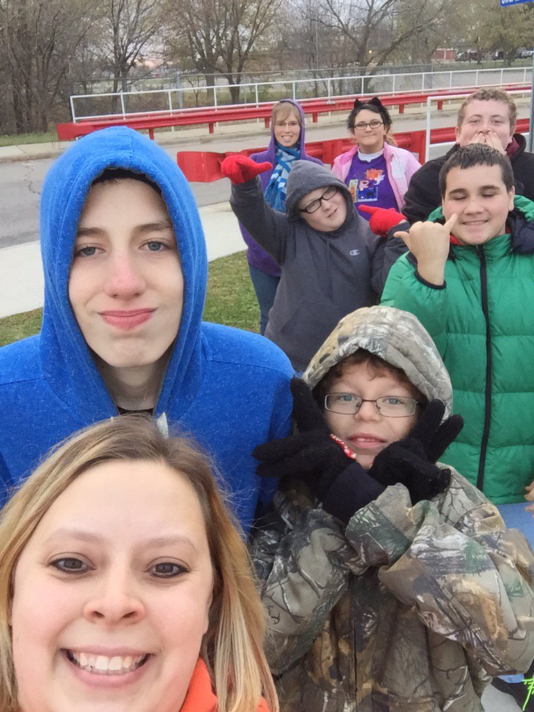 BrightsVictors's tweet photo. On our way to rake leaves! https://t.co/jesIkuQlj2