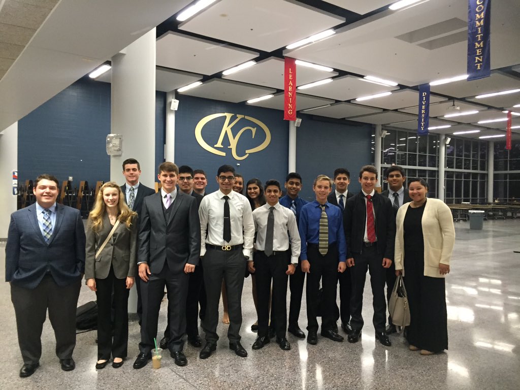 KCHStigers's tweet photo. #kcDECA#allbusiness https://t.co/DEPaIKLOyK
