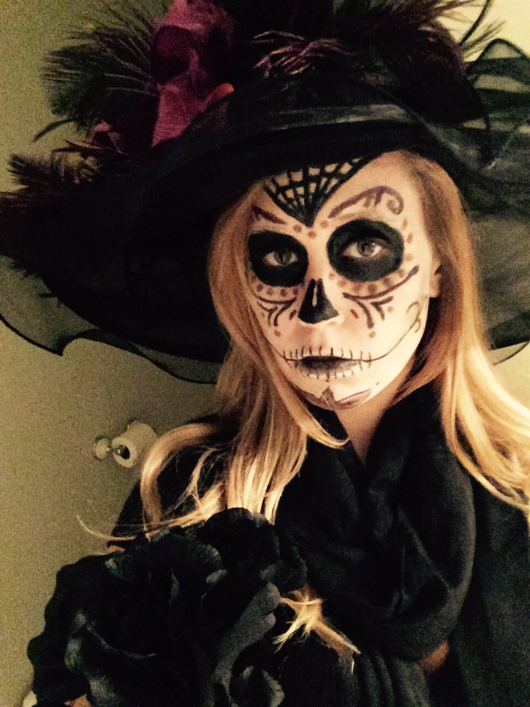 SraCardio's tweet photo. La Catrina is at #2509NB hoy. #FultonTC https://t.co/nrNSRwWPHK
