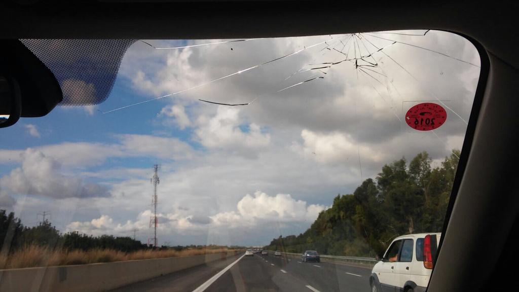 IsraelHatzolah's tweet photo. RIGHT NOW - TERROR: Israeli car damaged on Highway 6 near Tayba after being attacked and stoned by Arab terrorists. https://t.co/jt5fHR3QrJ