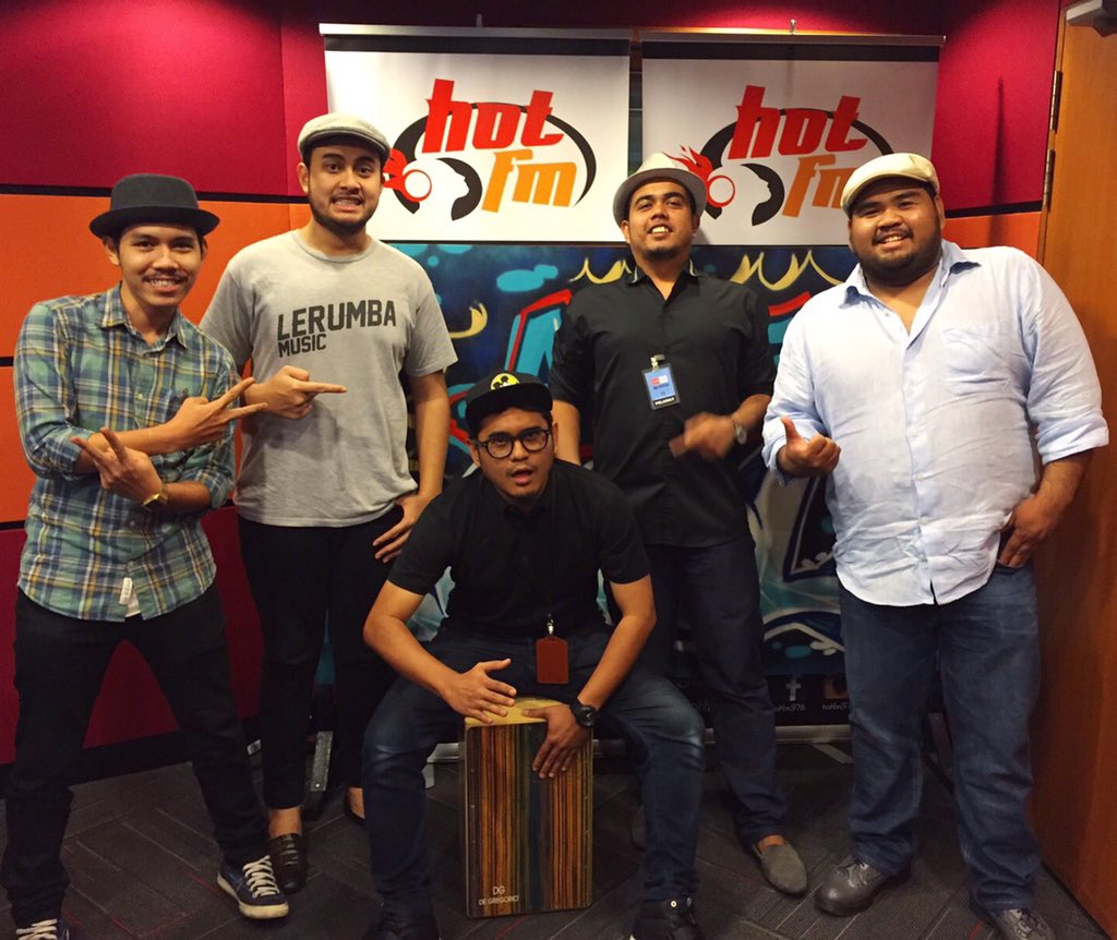 Band Le Rumba bersama <a href="/shahrulosman/">ahmad shahrul</a> malam ini. Jom kita preview single diorang di #HotFMZon 😁