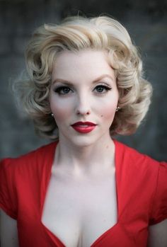 flexxyourmind's tweet photo. #WhiteGirlsAreMagic because they've just got it. As beautiful and classy as ever... https://t.co/U8MgGKn6kG