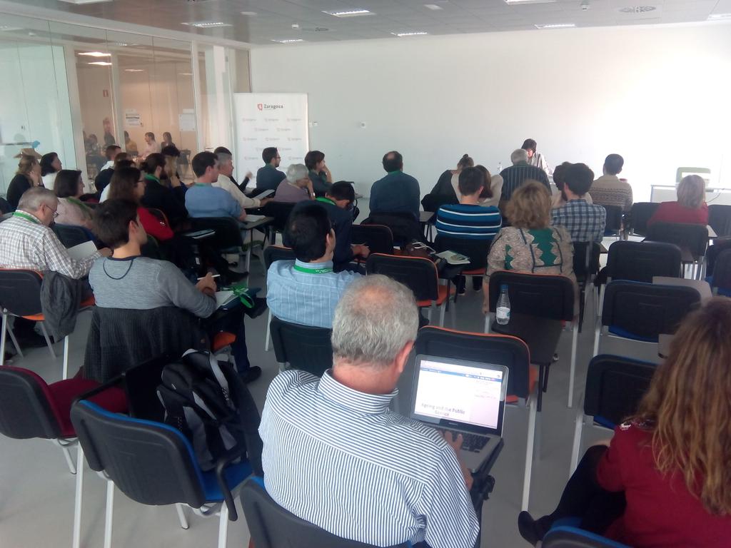 AGE_2015_Zgz's tweet photo. Debate línea 5 #AGEzgz https://t.co/dGCrHNWhZL