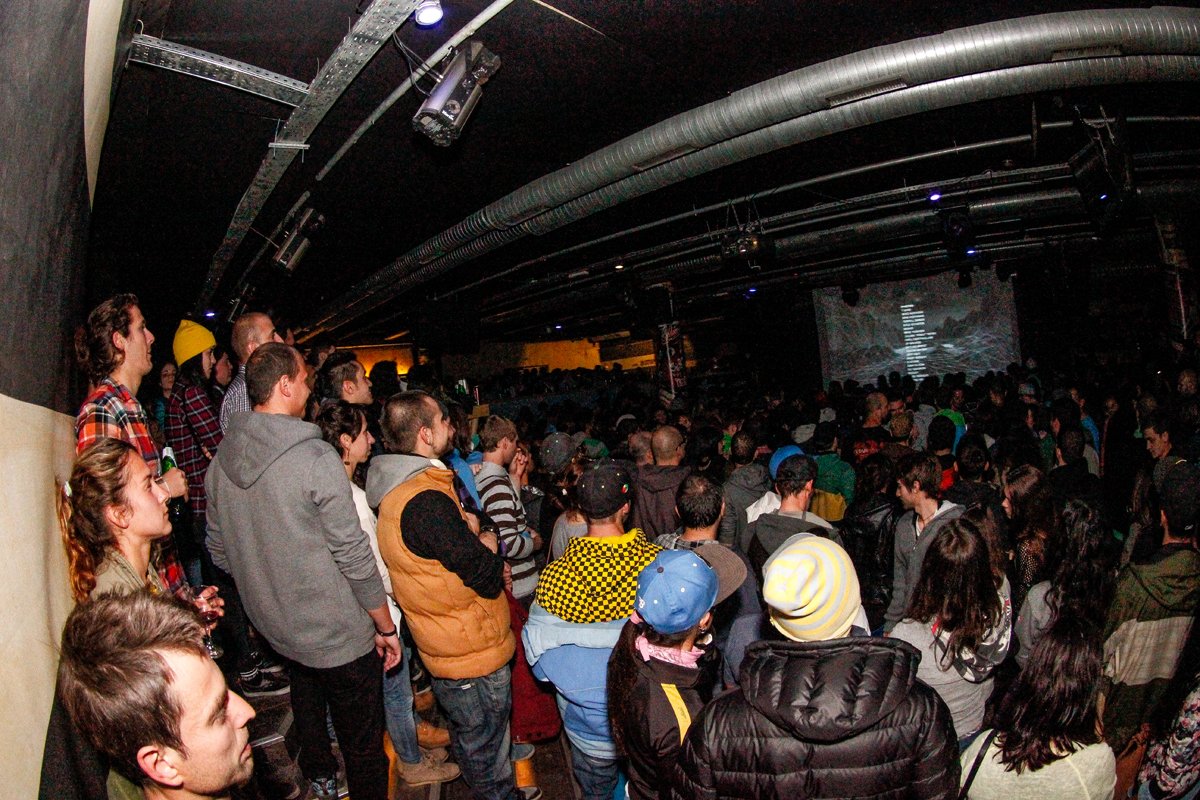 Снимки от вчерашната премиера на #2032 #snowboarding on.fb.me/1Nde5E6