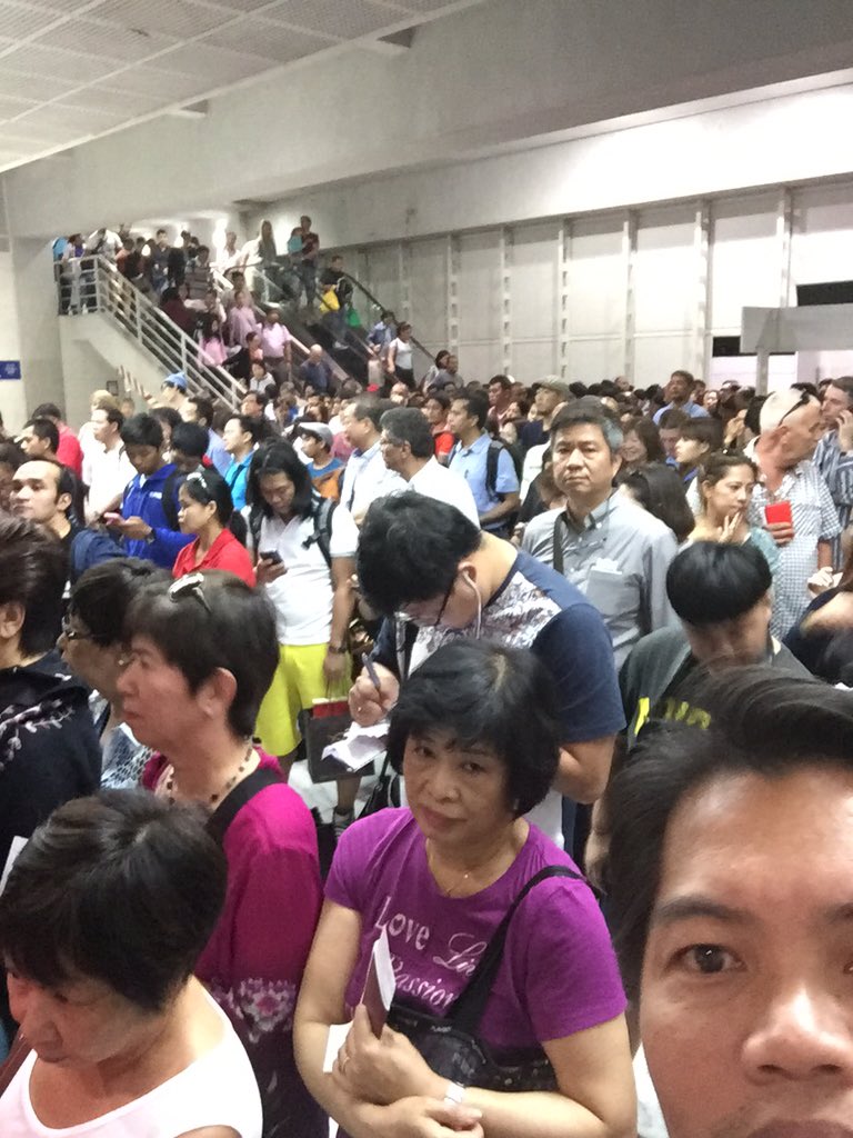 After an hour delay due to air traffic, THIS?!? Traffic capital of the world. Why can't we get our act together.