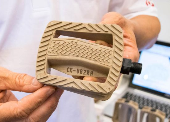 TheBikeCollect's tweet photo. These bike pedals are made from rice https://t.co/edoYonRHoL https://t.co/9HooQhDzgb