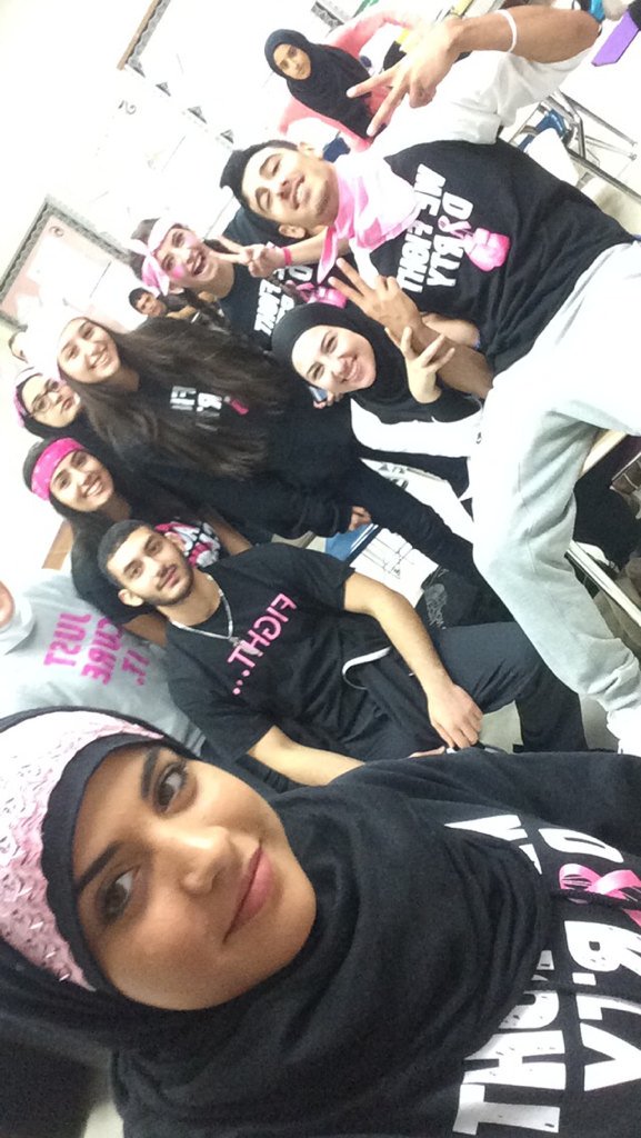 batoulb_'s tweet photo. #pinkout2015 https://t.co/OXpw5SgQrL