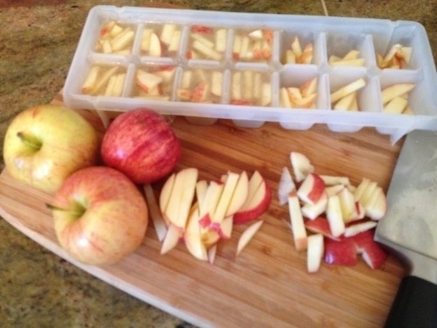 superhappydogs's tweet image. For an easy #dog treat on hot days, cut up apples in low sodium chicken broth and freeze in an ice cube tray.