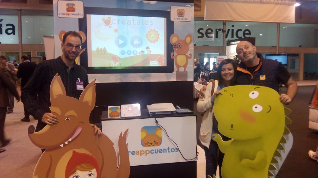 dismediaT's tweet photo. Encontrándonos con #creappcuentos en #SimoEducacion2015 @tescuder0 como en casa! https://t.co/hJGmVLYblW