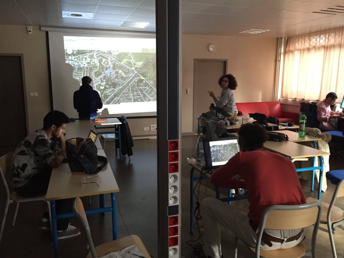 mediaimmediat's tweet photo. #cartoparty à #LaFabNum -> mieux s'y retrouver dans le quartier #laquete #day4 #promoalpha
https://t.co/EcDsKtzqIE https://t.co/WWXhjIyzNl