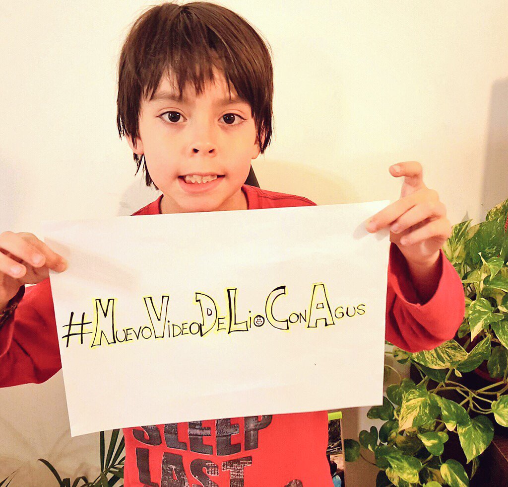 lionelferro's tweet photo. #NuevoVideoDeLioConAgus manden sus fotos con el cartel y el hashtag y les adelanto de que se trata ! 😜 https://t.co/vaDrzEZvwr