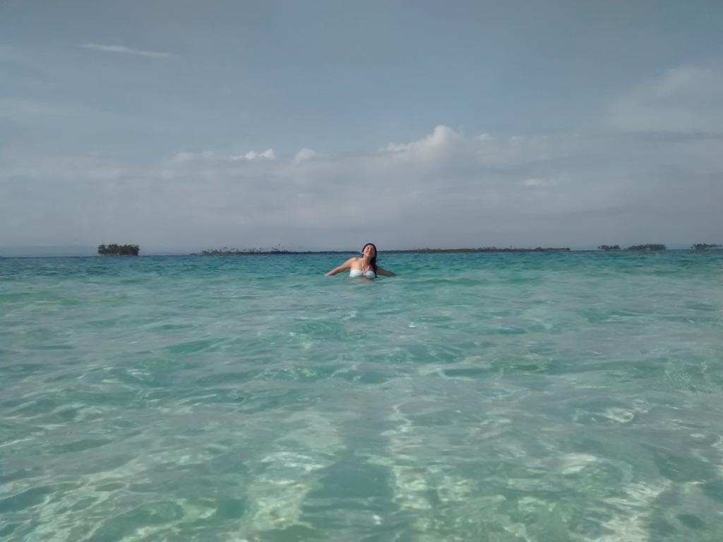 CatarsisSoy's tweet photo. Y pos si... Aquí casual, caribeando ando mis amores!! #Panama #SanBlas #Gunayala #islaperro #amopanama https://t.co/Po0fstKYVD