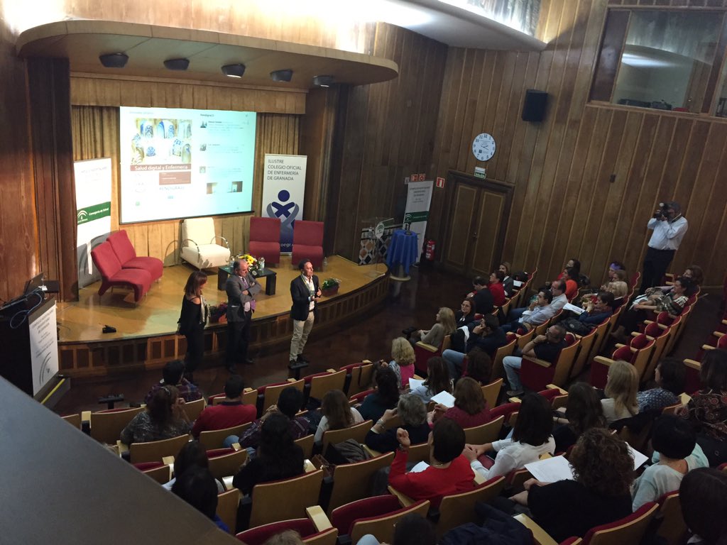 Arithxy's tweet photo. @manbayona clausura @Endigra15 dando las gracias a #endima14 por la idea y felicitando a #endiaCA https://t.co/Rf8FVAlmBE