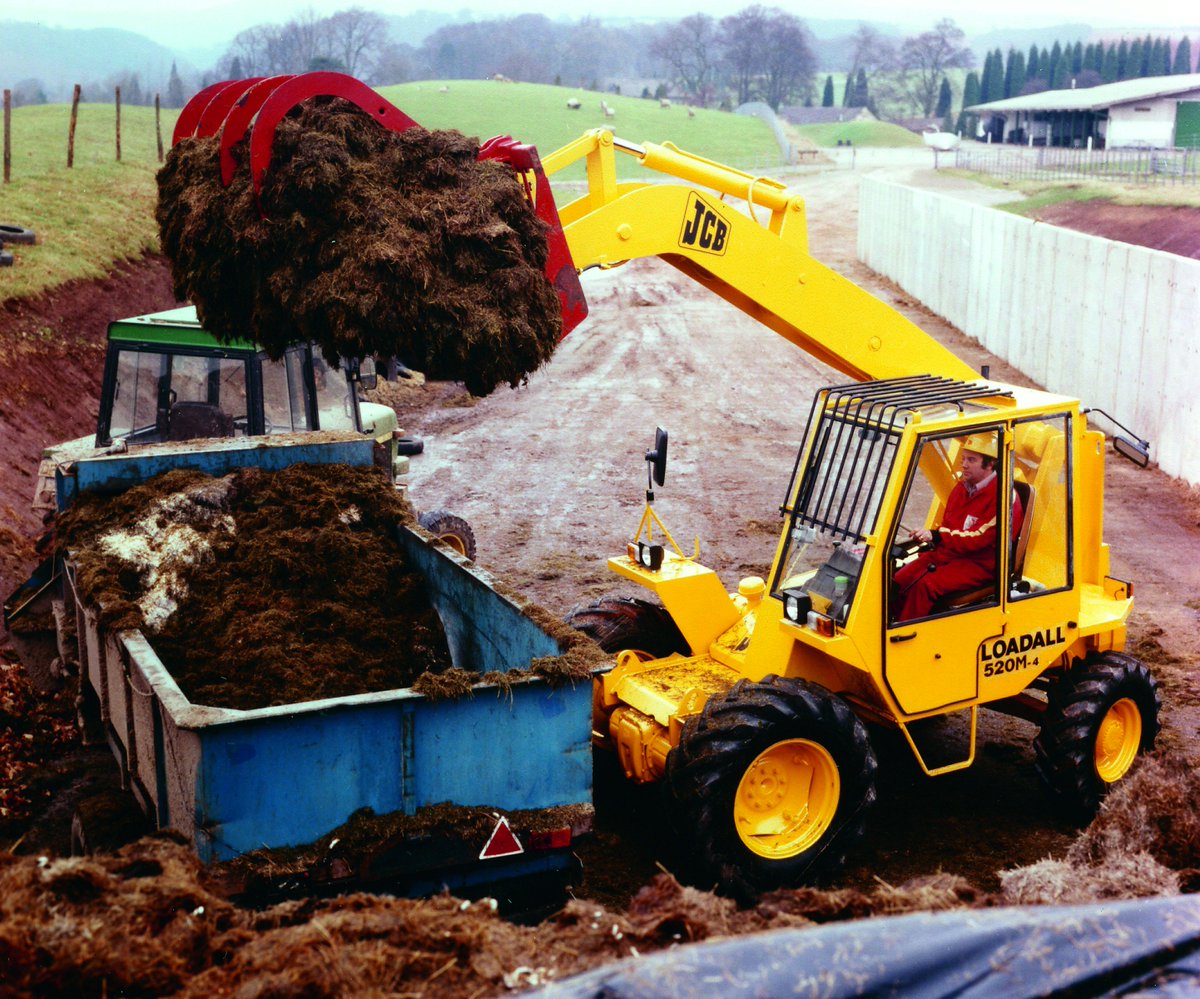 1980 год начало выпуска модели 520М #JCB #70летJCB #историческиефакты