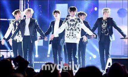 0929925832i's tweet photo. ดูคอน.KBS WORLDสด ผ่านyoutube ขำน้องฟ.คเกาหลีกรี๊ดหนุ่มๆBTSแทบตกเก้าอี้ เจ้าหน้าที่เทคนิคผิดพลาดนิด.BTSหล่อน่ารักมาก https://t.co/6p68aDSFNw