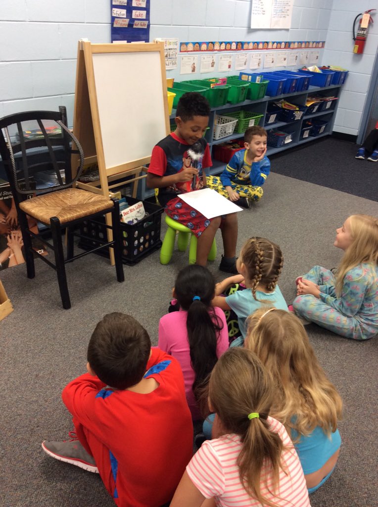 st_lipinski's tweet photo. Working on listening &amp; speaking skills! #room13 #firstgrade #ilovefirstgrade https://t.co/Qtt1amNswJ