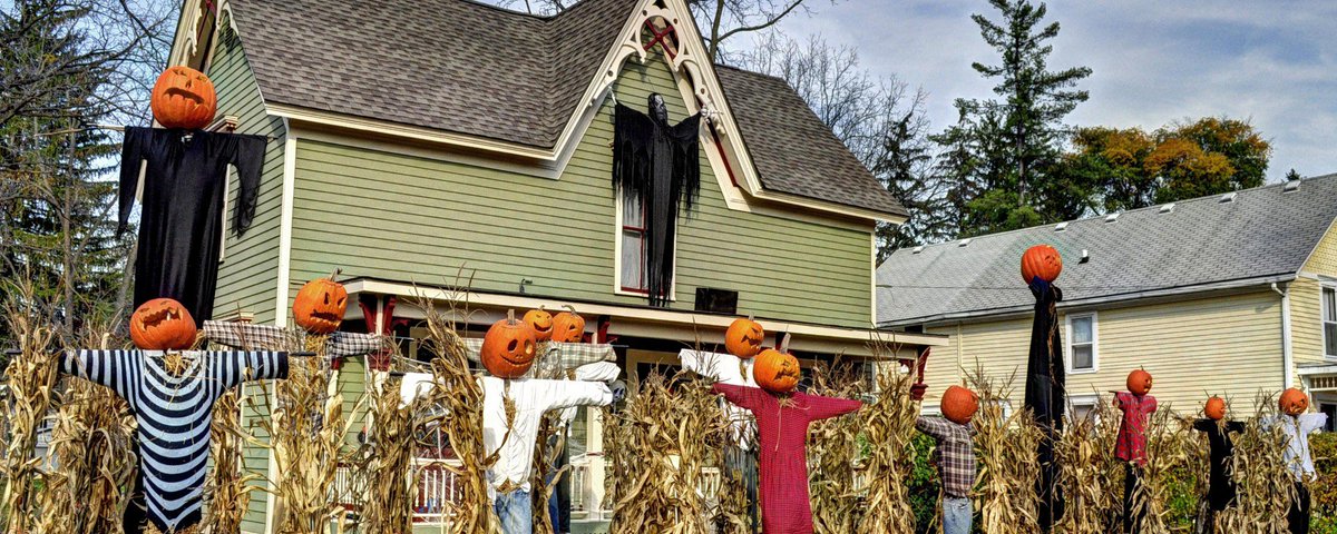 OurHoodZA's tweet photo. Are you thinking about going in your #hood this #Halloween to #trickortreat? #HoodLife https://t.co/BOa7fePROI https://t.co/BBLQxfE1V0
