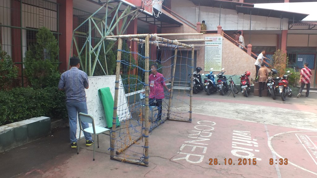 OSIS_SMAPI3's tweet photo. Pemasangan dan Pembuatan Panggung,Banner serat Tempat Untuk Juri #laterepost https://t.co/HIyd3mQDZb