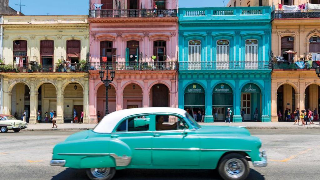 MBFWinternships's tweet photo. Havana here we come!
Chanel to show its #Cruise2017 collection in Cuba.
May 3rd 2016

#KarlLagerfeld 
#FashionPack https://t.co/fKzfqGz6BR