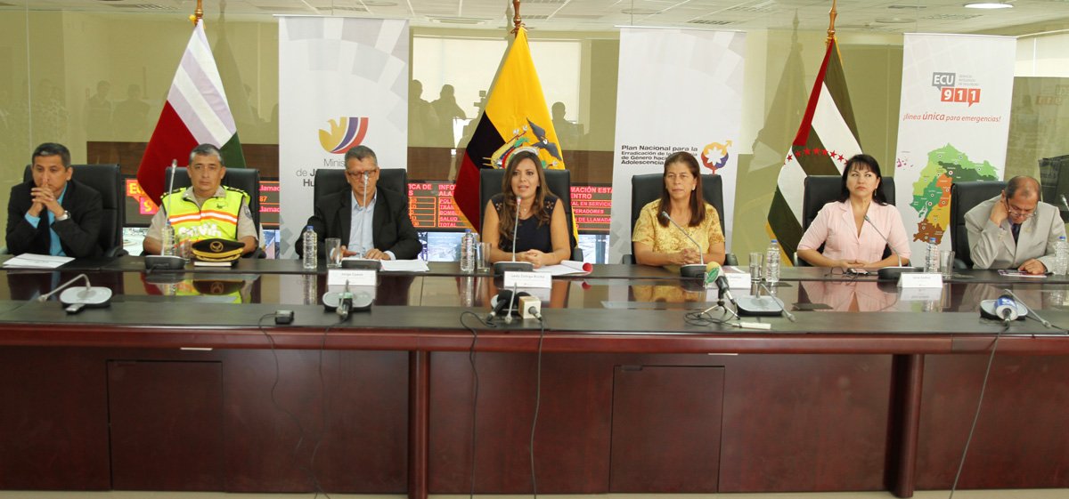MujeresEcu's tweet photo. [NOTA] Mesas territoriales articulan acciones interinstitucionales contra #ViolenciaDeGénero https://t.co/BXPYnv39nL https://t.co/XxdWjzgx2w