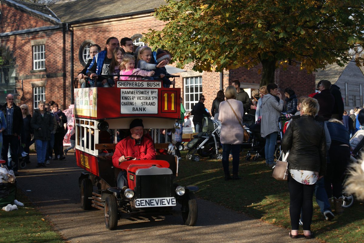 DerianHouse's tweet photo. This time tomorrow the Winter Sparkle will be getting underway. Join us in Astley Park 10-4 https://t.co/JawVTszlA6 https://t.co/32pN9mMyq8