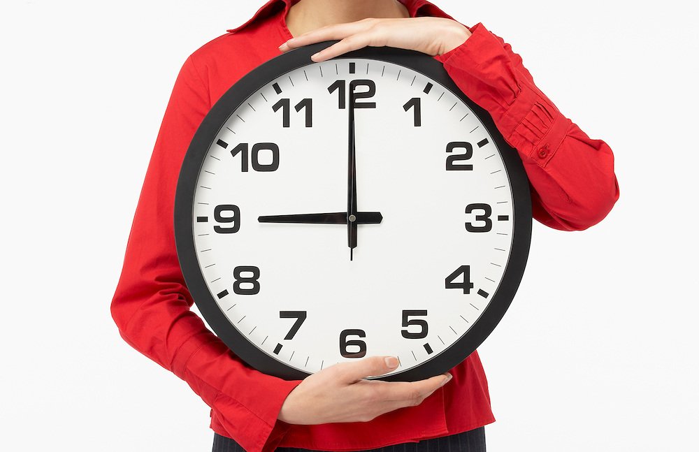 HoustonISD's tweet image. FALL BACK! Daylight Saving Time ends at 2 a.m. Sunday! Be sure to turn your clocks back an hour!