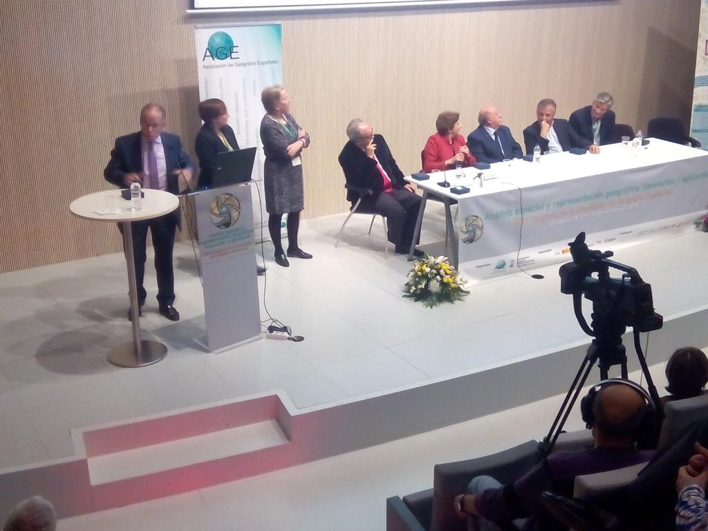 AGE_2015_Zgz's tweet photo. Javier Martín Vide... #AGEzgz https://t.co/oWQcNH2M9b