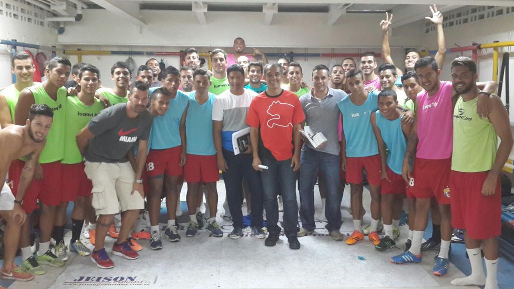 AUFPVenezuela's tweet photo. Exito para la @UCVFCOFICIAL en su partido esta noche versus @Monagas_SC https://t.co/iNmIc9yyXS