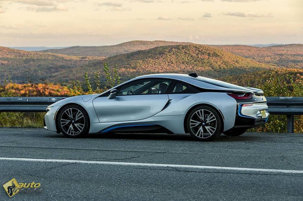 DriveThemAll's tweet photo. Does it get any better?
#bmw #i8 #electric #twinturbo #hybrid #bmwusa #bimmer #view #car #… https://t.co/Vhnv9Yscd4 https://t.co/GkttRP3phv