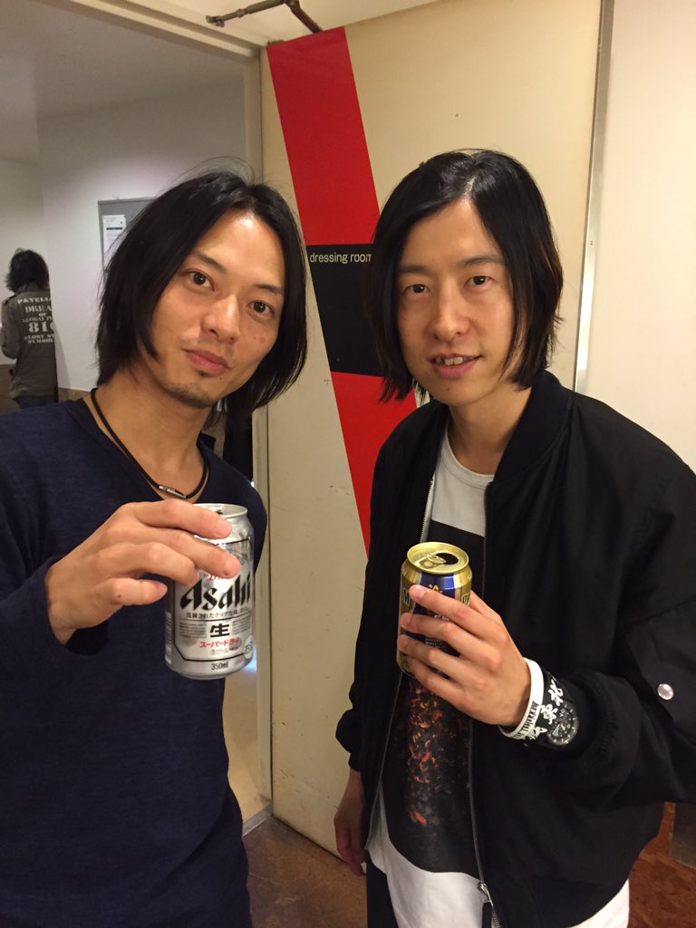 同世代、ストレイテナー。演奏してるのを見ているだけで嬉しくなった