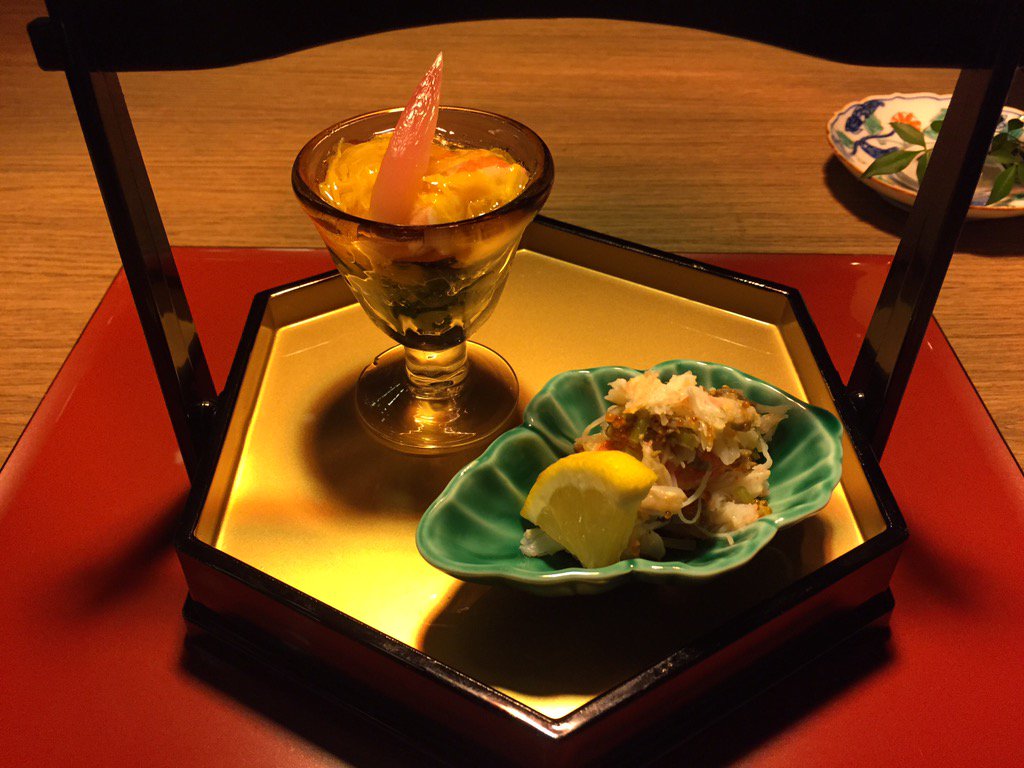 RatasitC's tweet photo. Appetizers for tonight's Kaiseki set at Kisso: crabmeat, prawns, abalone, sea urchin roe, &amp; citrus sake. @sushipro https://t.co/G1btIdOIoK