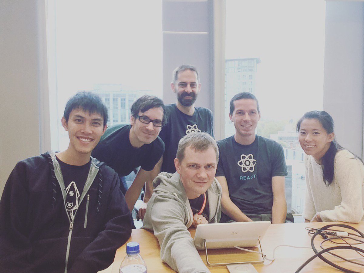 RedBadgerTeam's tweet image. Here's @karismafilms with the lovely @fbOpenSource #RelayJS team recording the next @badgercast podcast #comingsoon