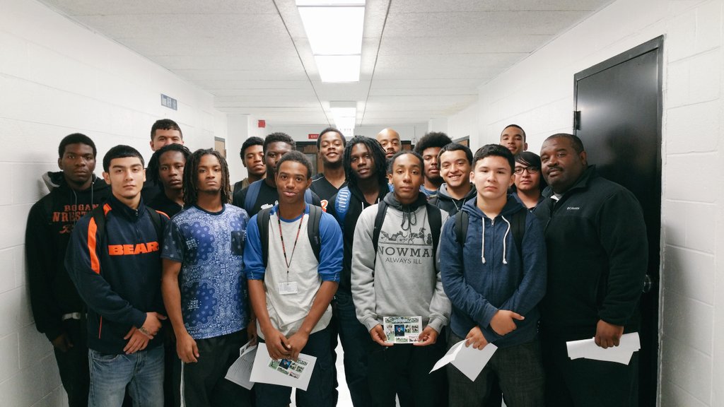 Lisy_Aviles's tweet photo. Very proud of these young men #BoganBengal4Life ππβ€β€ββ#2Dre2016 #United4Dre https://t.co/2NwBN5BGKP