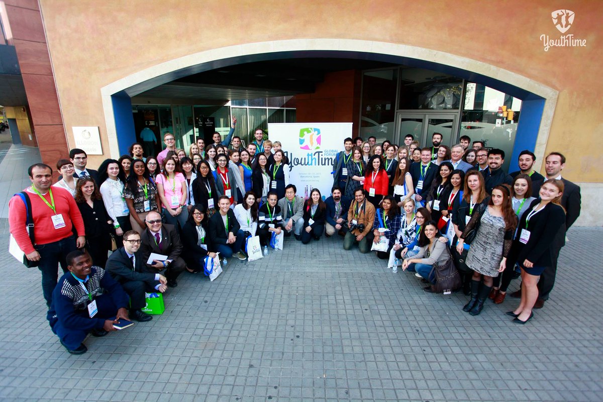Smwhrls's tweet photo. Bright People in #Barcelona!
#YTglobal #WeAreGoingSomewherelse https://t.co/jGxK4wxOdH