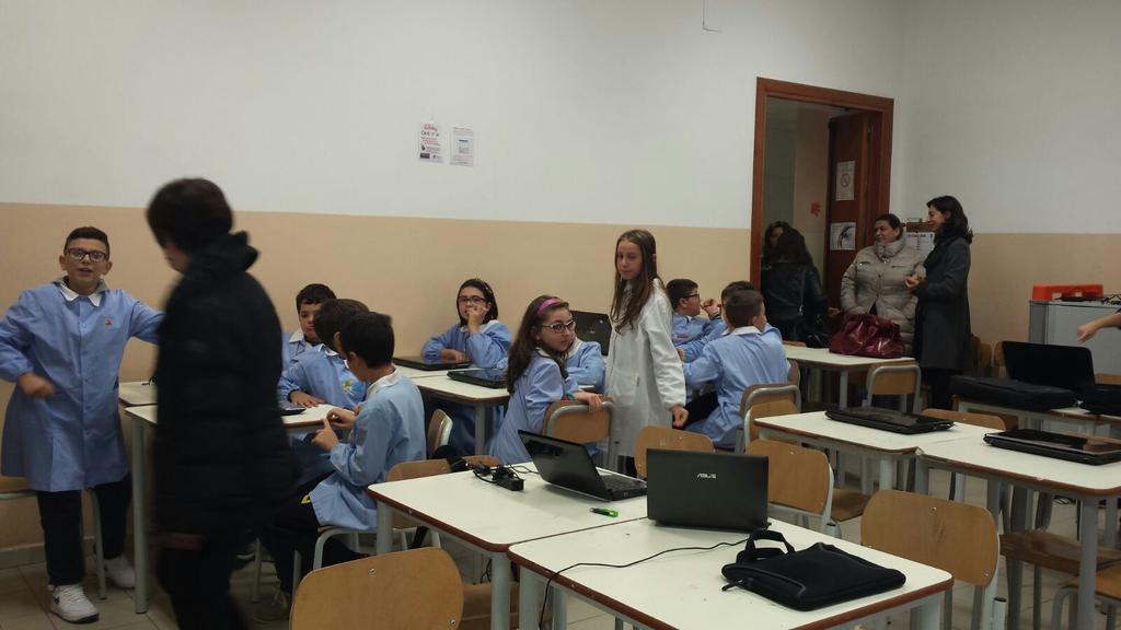 MAFlumero's tweet image. Il futuro e&apos; oggi! i nostri amici sono ad Oppido Lucano per #CoderDojo ~ grazie @FloresMontem @Piersoft @Ida_Leone