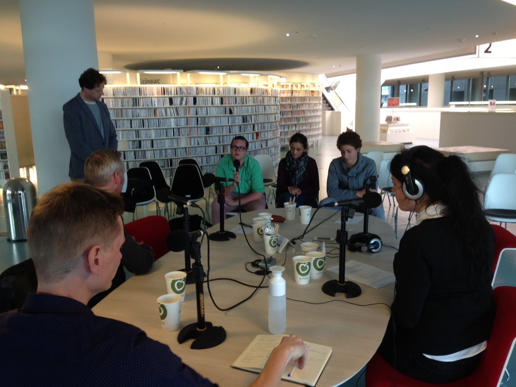 NevinOzutok's tweet photo. Radiocollege studenten pitchen hun ideeën over Afval, Schone stad @AmsterdamFM https://t.co/ll7n41xNnd