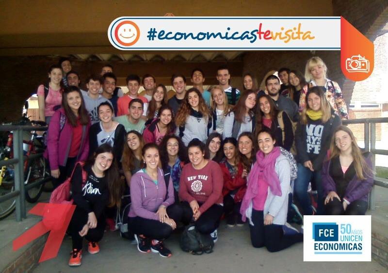 fce_unicen's tweet photo. ¡Que bueno es recibir estas visitas! #FuturosEstudiantes  #FceUnicen #unicen https://t.co/lnFILMov3j