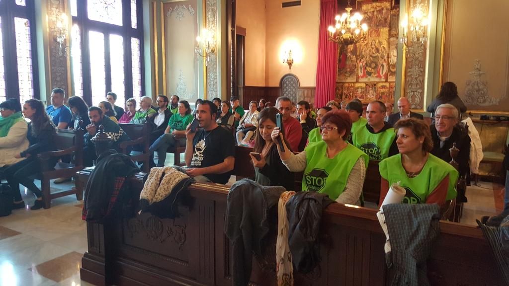 PAHLleida's tweet photo. Aprobada moció #ExigenciasPAH a la @paerialleida #Lleida Un cop més demostrem que si es pot https://t.co/OFAcdGRkxK
