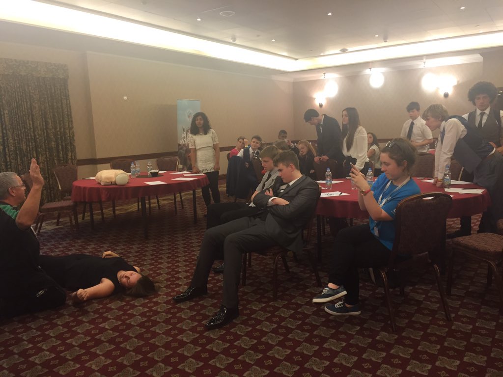 TTeamleader's tweet photo. Learning life-saving first aid skills👷👷👷 #imthefuture #ncs #itallstartsatyes https://t.co/8h1VZv3fXq