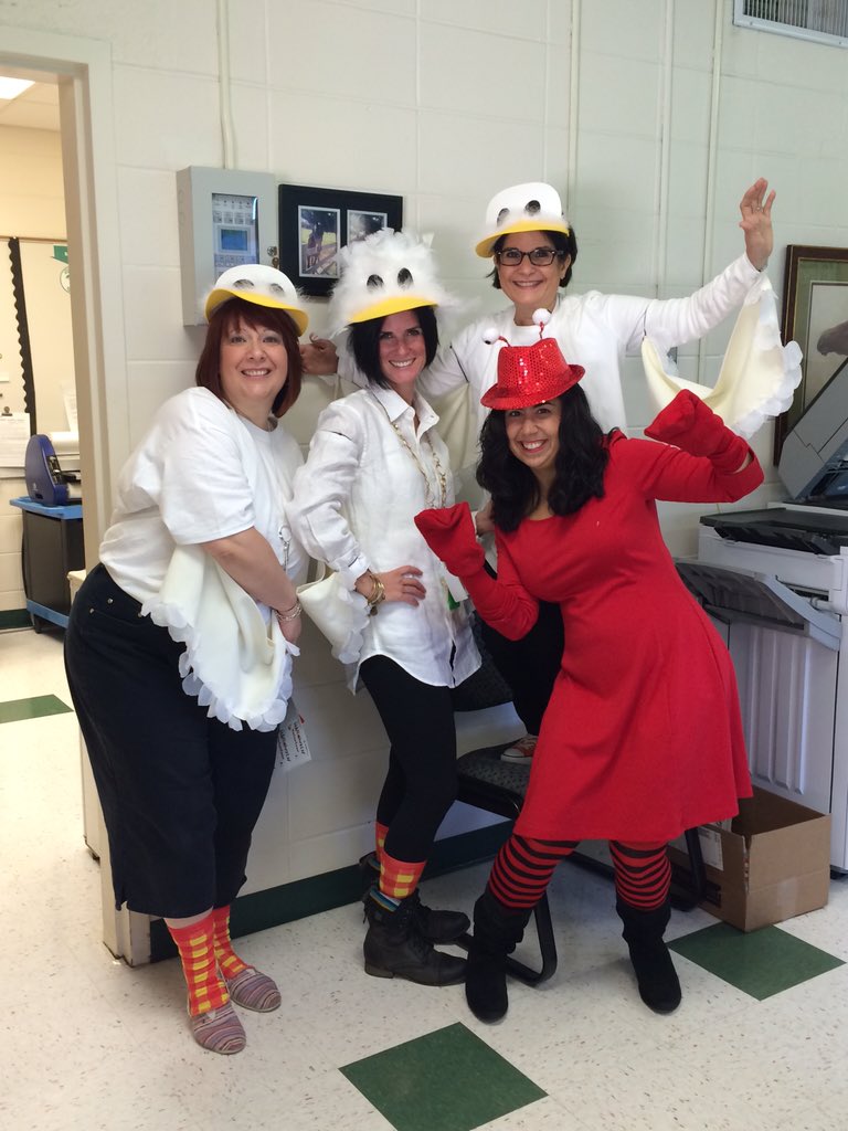 Traci Attardi Shaw (@jjcs_tshaw) on Twitter photo We've got no troubles. Life is bubbles Under the Sea <a href="/CatenaColts/">@Catenacolts</a> #thelittlemermaid@JJCTechLaSalle <a href="/JJCOfficeLadies/">Joann Favale</a> We've got no troubles. Life is bubbles Under the Sea <a href="/CatenaColts/">@Catenacolts</a> #thelittlemermaid@JJCTechLaSalle <a href="/JJCOfficeLadies/">Joann Favale</a>