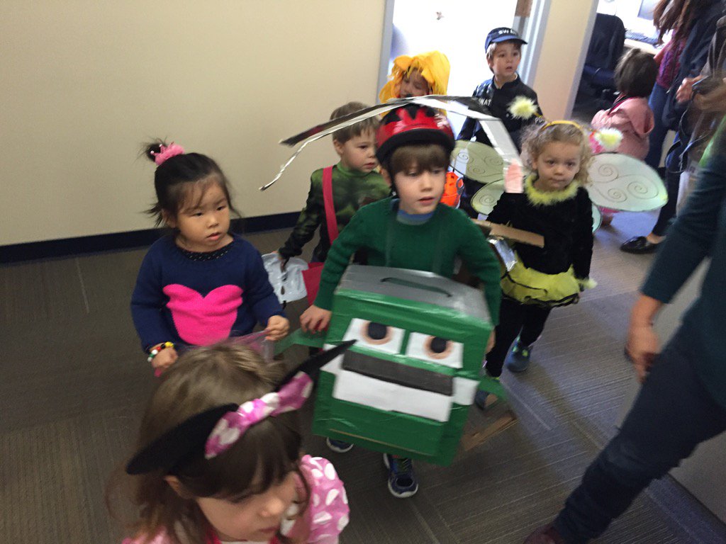 eganga's tweet photo. .@CommunityCCRC has visitors. Happy Halloween! https://t.co/BHtAA2aDqP