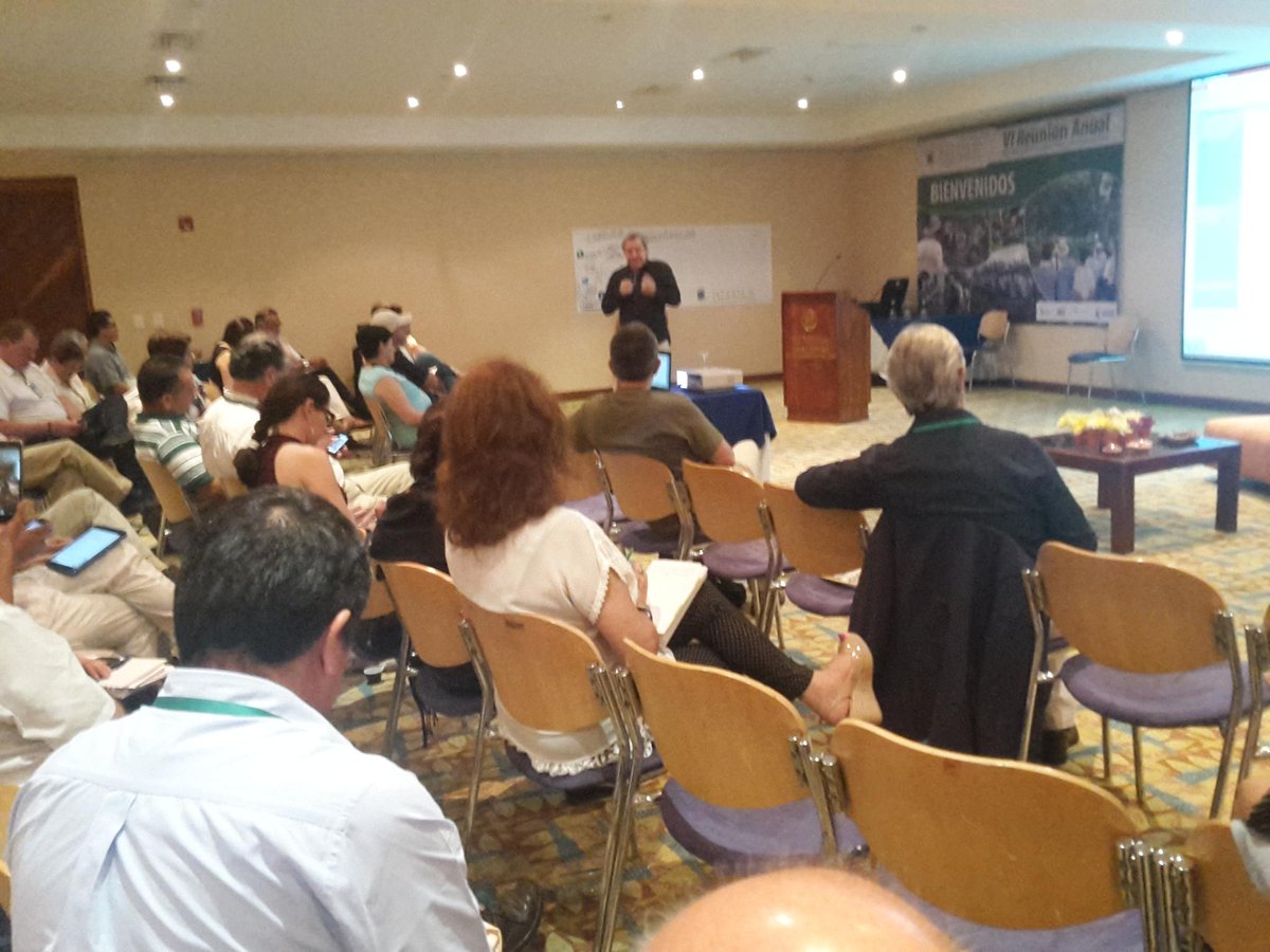 Asohofrucol's tweet photo. Los servicios de #ExtensiónRural son fundamentales para enriquecer la labor productiva. #Relaser2015 https://t.co/5MtXYC9YQp